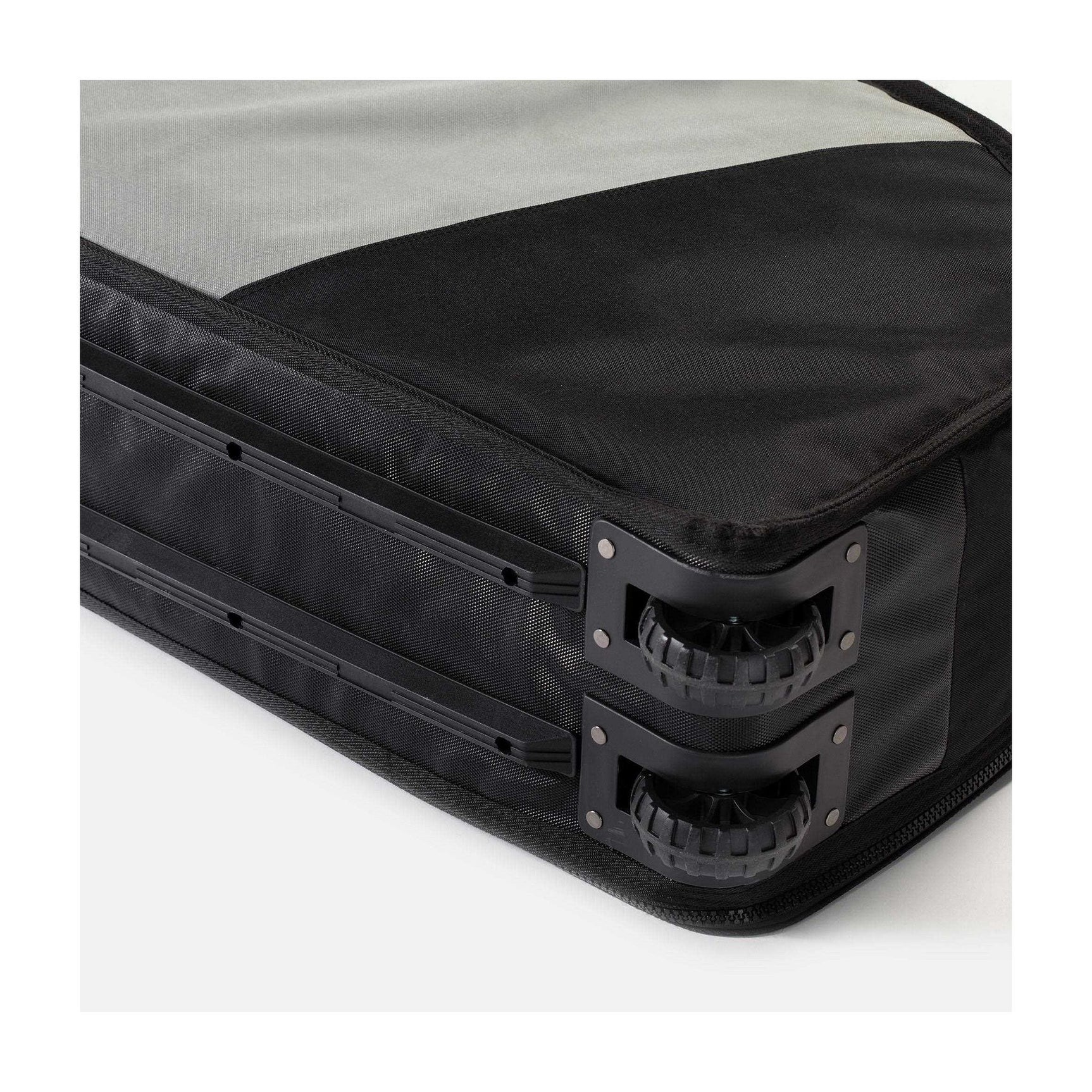 ROAM Boardbag Surfboard Coffin Wheelie