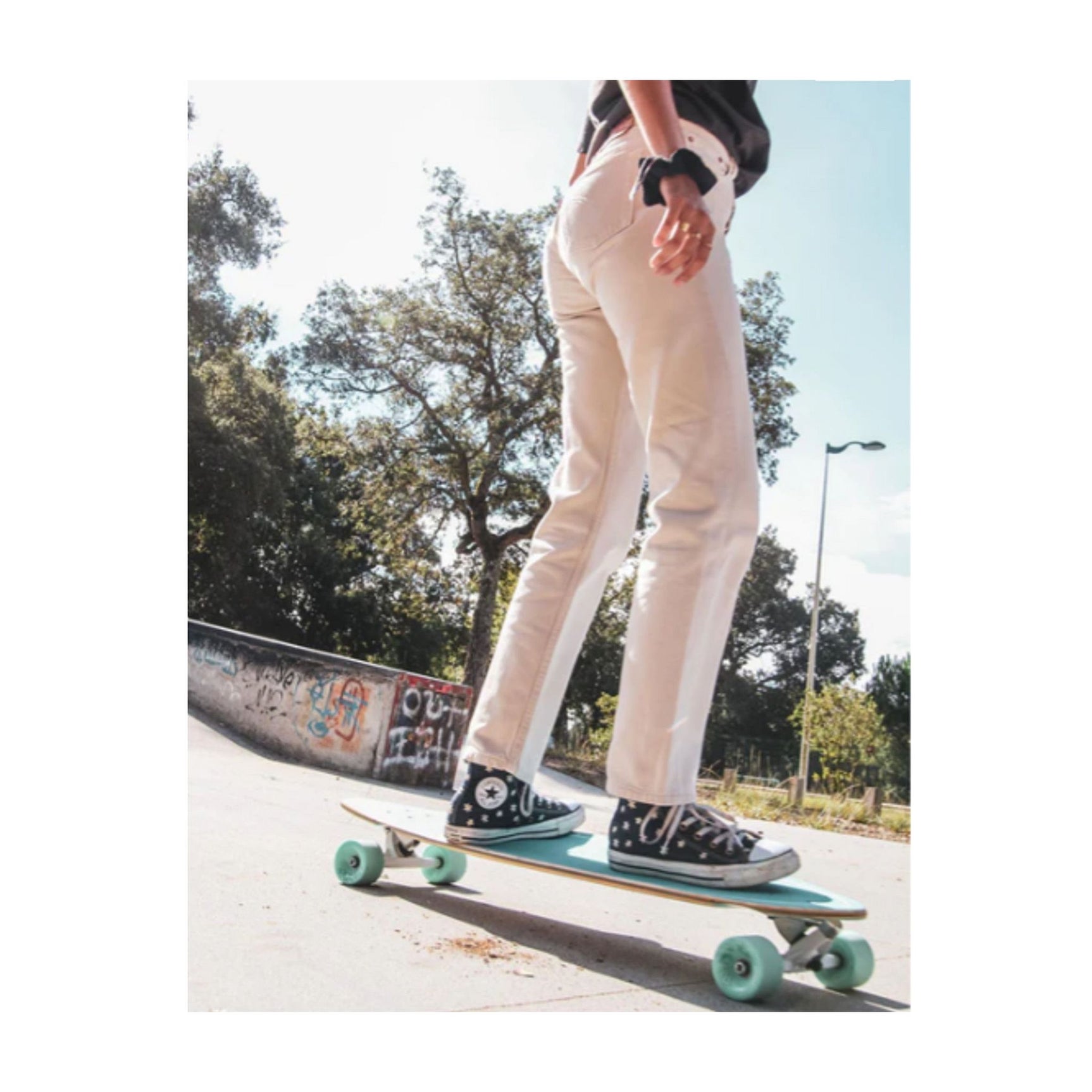 Flying Wheels Gun Skateboard Praise