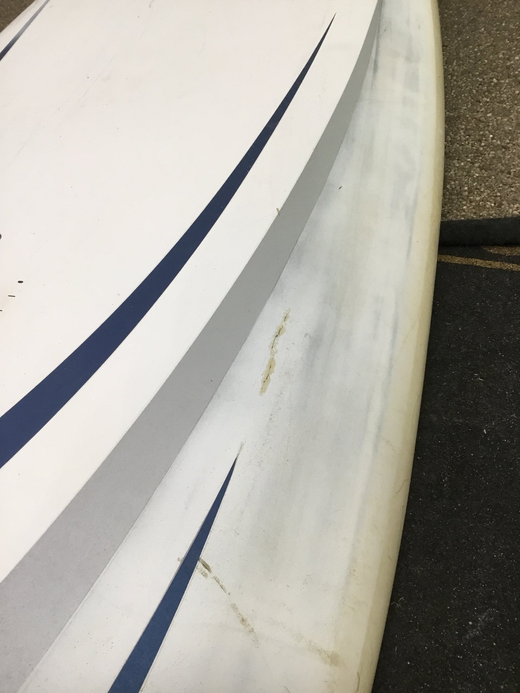 Mistral Explosion 140 L Carbon Brugt