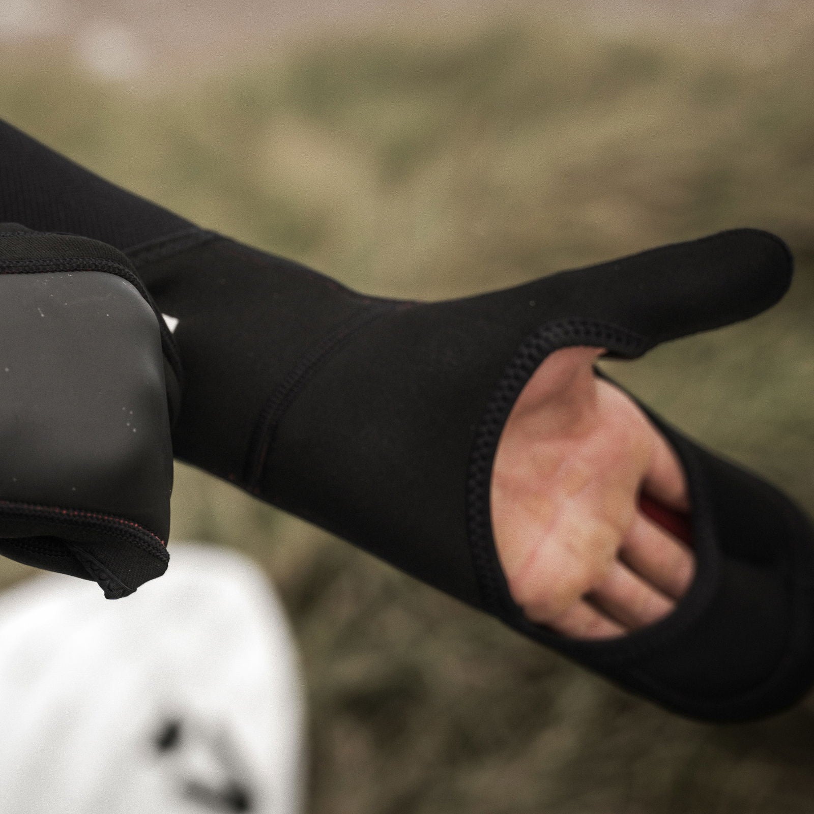 ION Open Palm Mitten 2.5mm