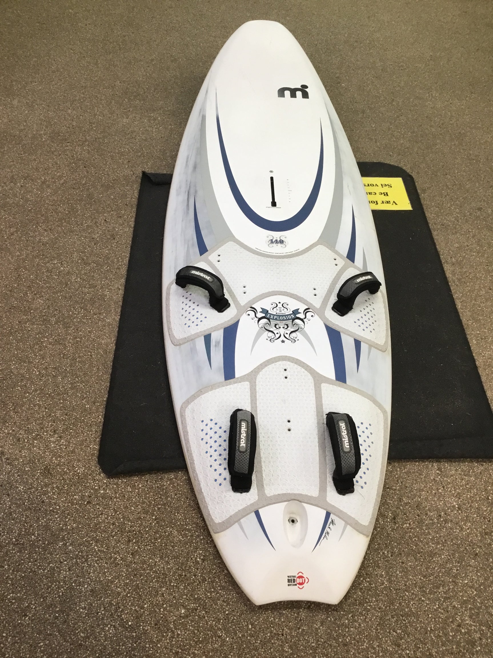 Mistral Explosion 140 L Carbon Brugt