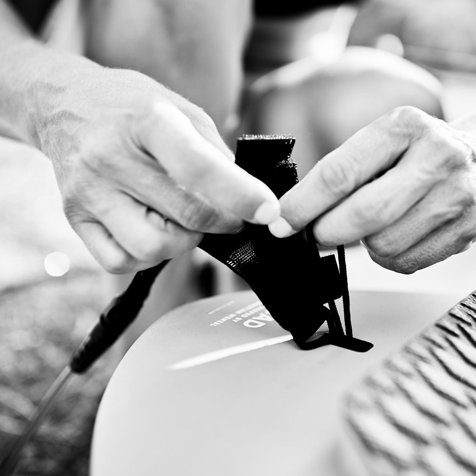 ION Wing/SUP Leash Core Coiled Knee