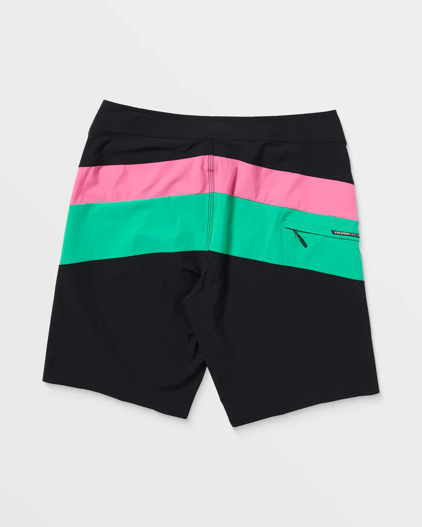 Volcom Strand Liberators 20