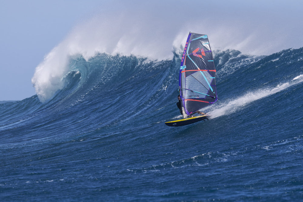 Duotone Super_Hero HD 2025