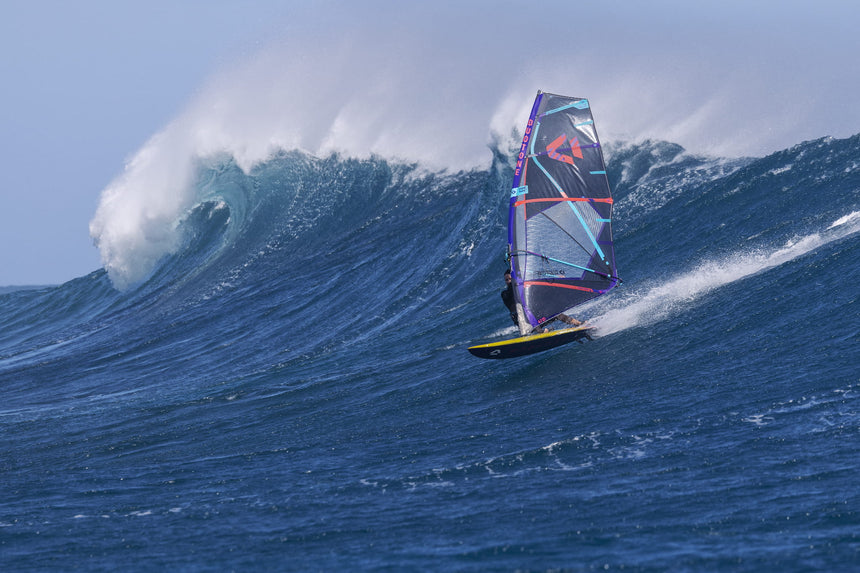 Duotone Super_Hero HD 2025