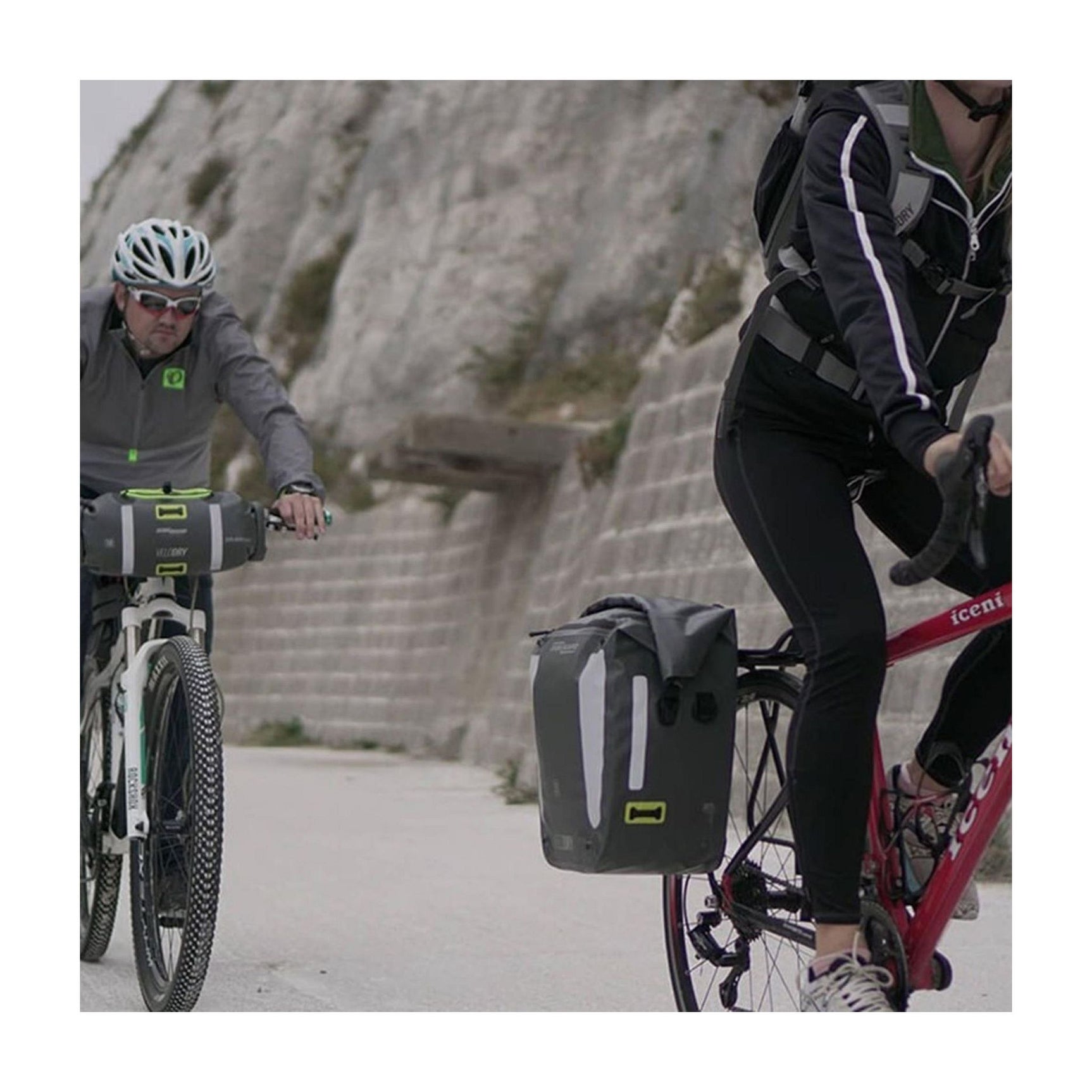 OverBoard waterproof handlebar bag VeloDry
