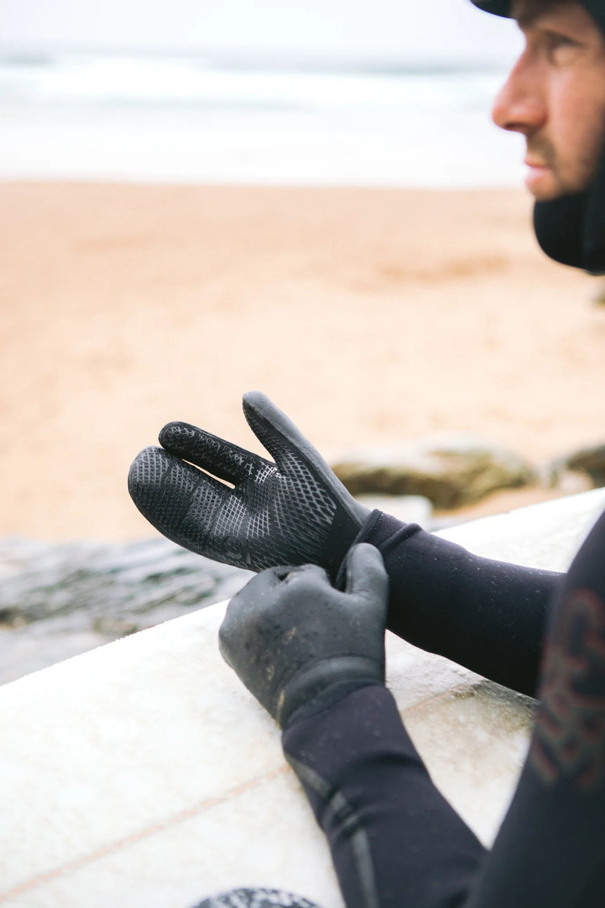 C-Skins Wired+ 5mm Lobster Gloves