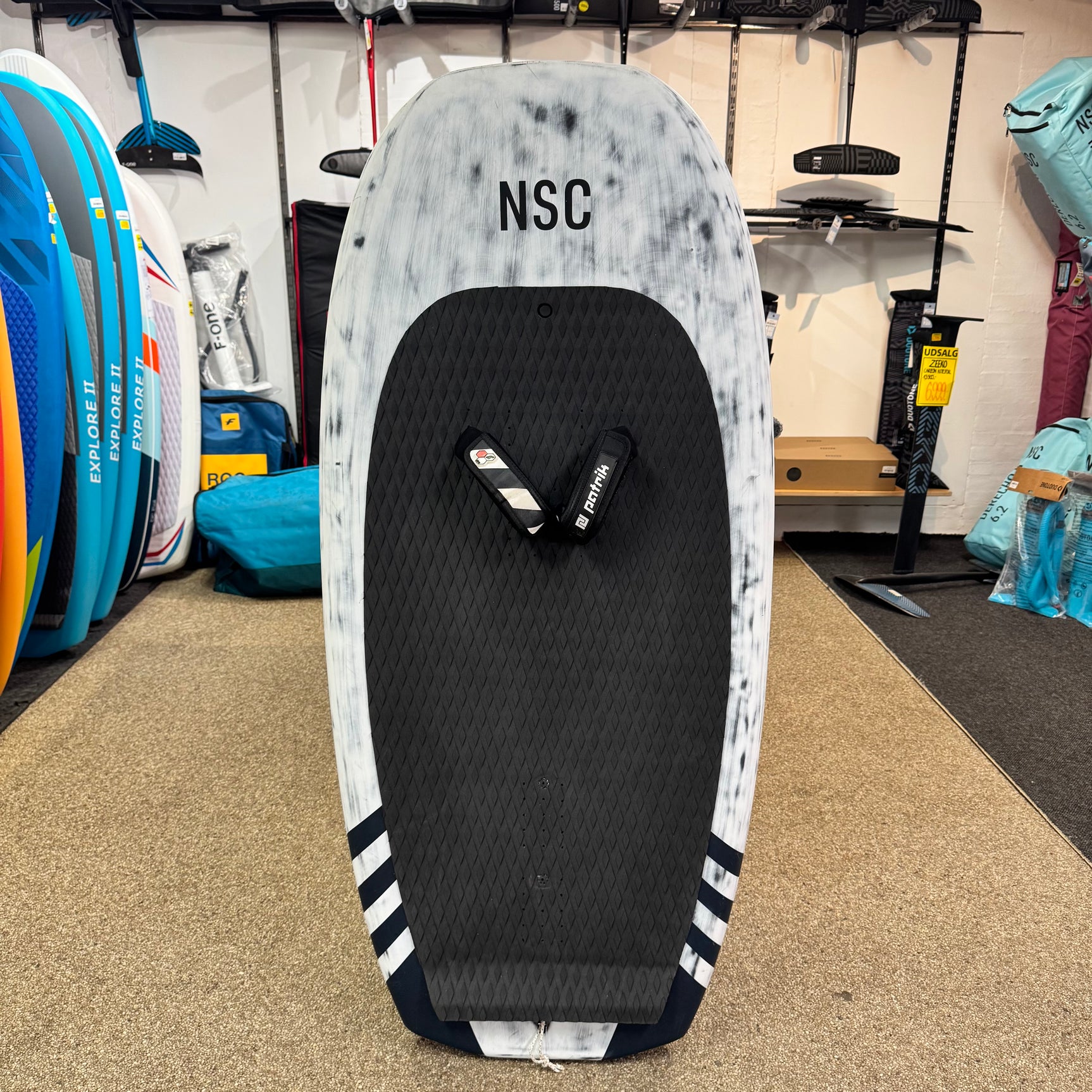 DEMO NSC Explore 1 Foil Board 98L