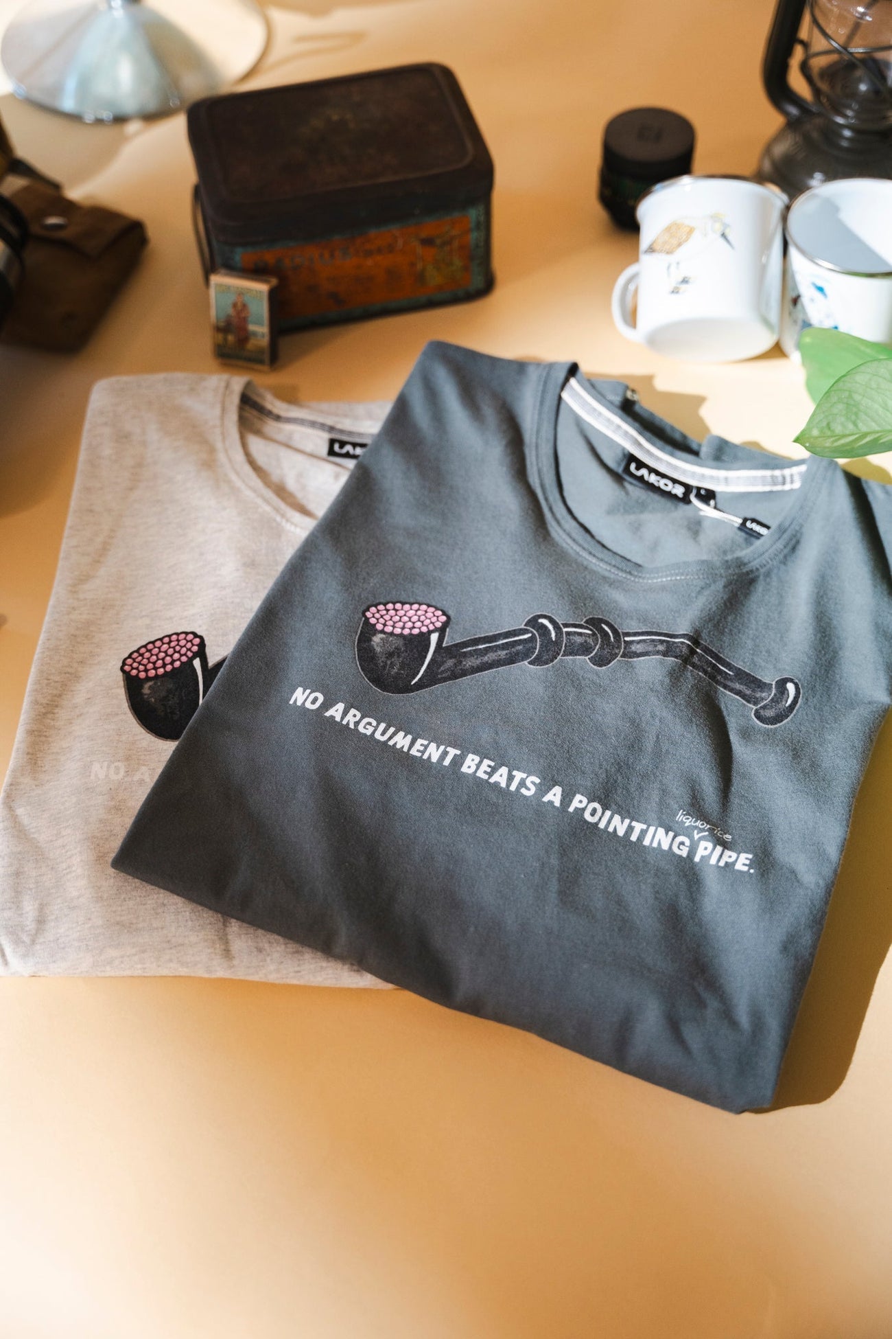 Lakor Lakridspibe Tee