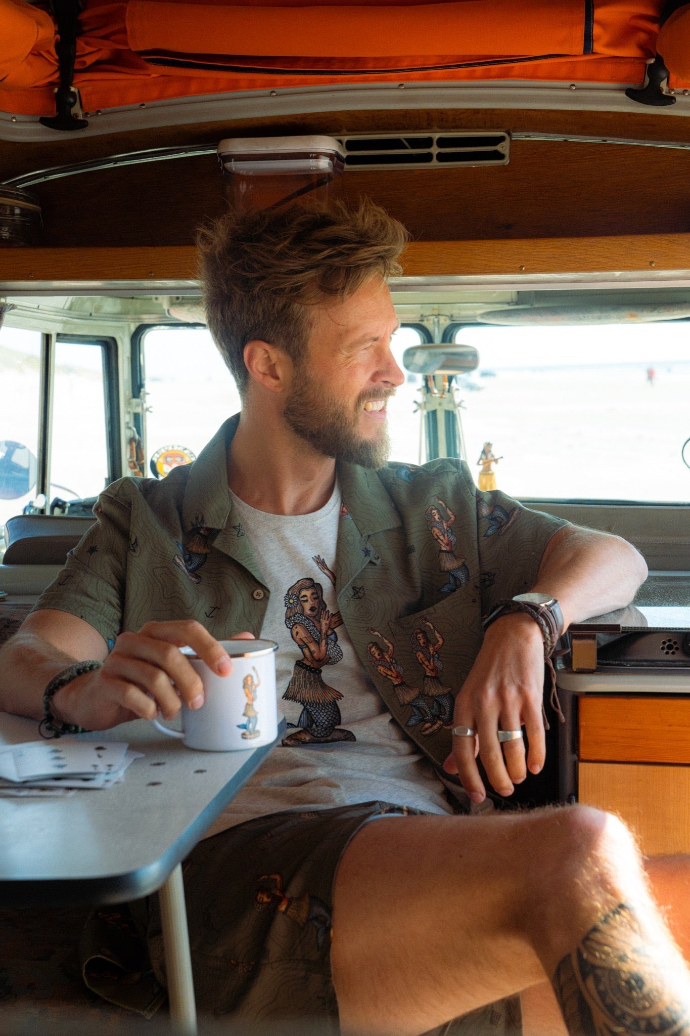 Lakor Dashboard Hula Short Sleeve Shirt