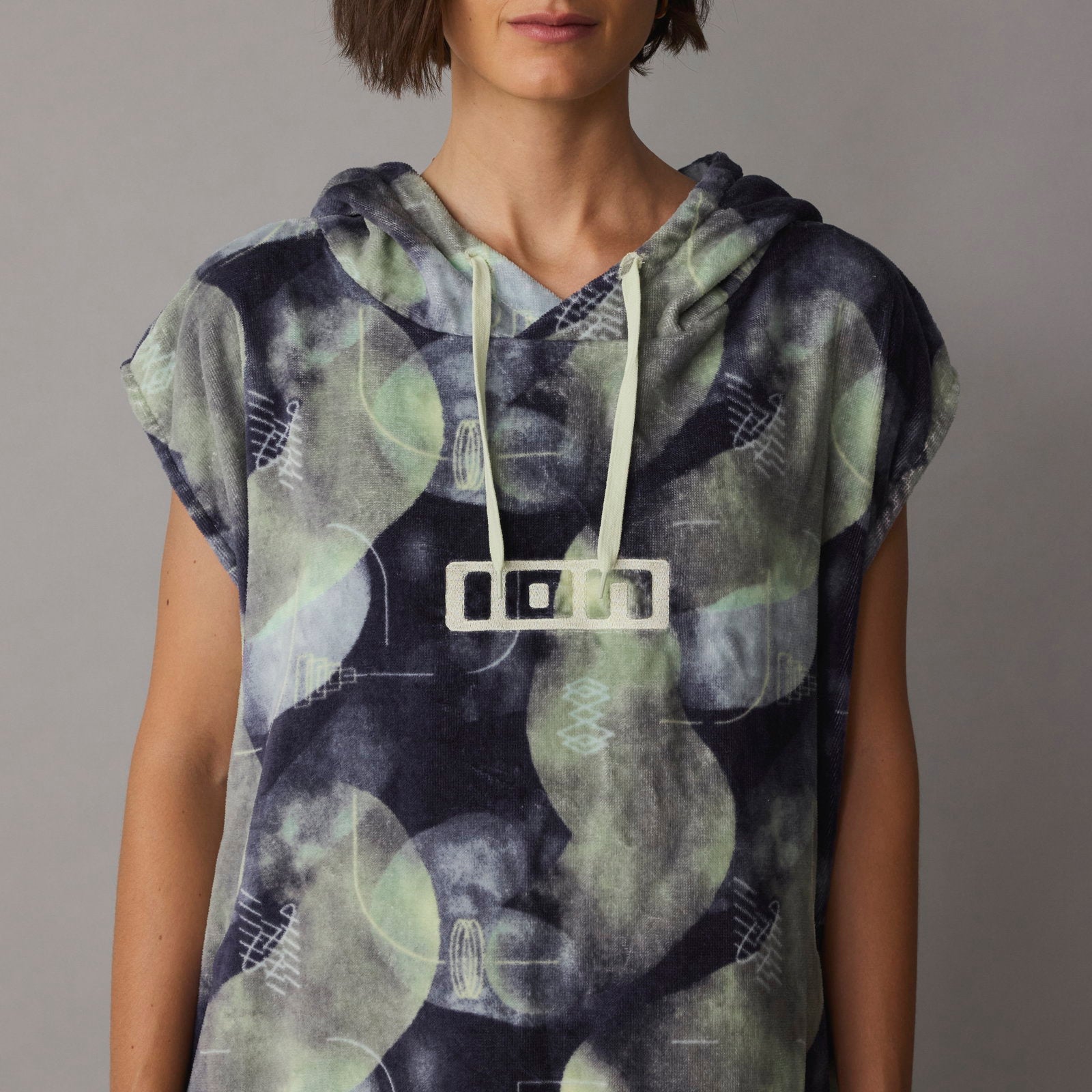 ION Poncho Core Lumen