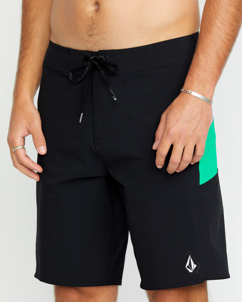 Volcom Strand Liberators 20
